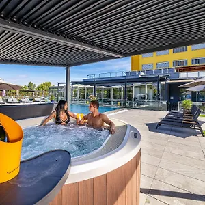 Aura Design & Garden Pool Hotel